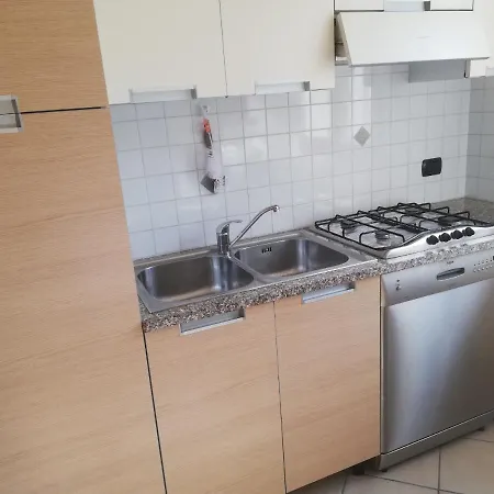 Gallo Mit Ueberdachter Terrasse Parkplatz 100 Mtr Z Appartement *
