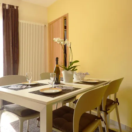 Apartamento Gallo Mit überdachter Terrasse Parkplatz 100 Mtr Z Cannobio