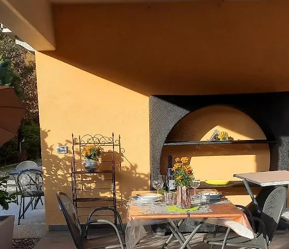 Gallo Mit überdachter Terrasse Parkplatz 100 Mtr Z Apartamento Cannobio